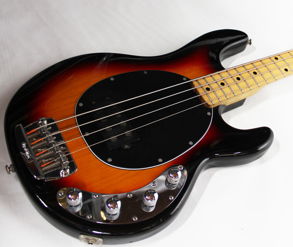 宇宙の香り MUSICMAN StingRay EX サンバースト | dizmekaro.com