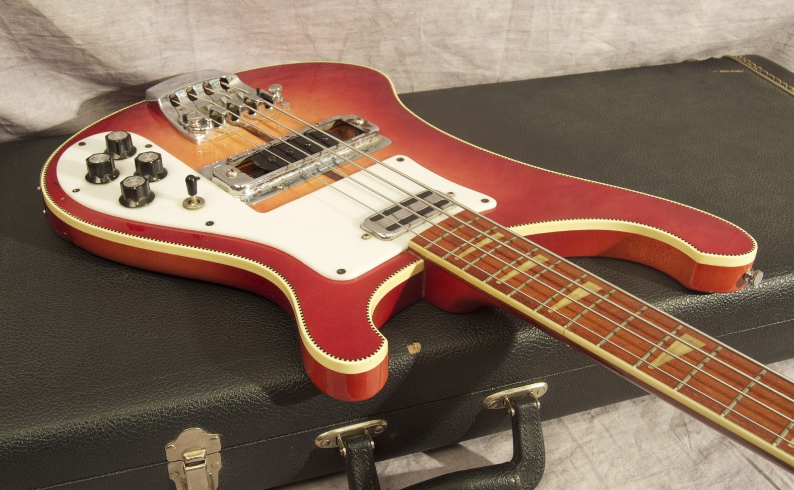 Rickenbacker 4001 1973 Fireglo Bass For Sale Andy Baxter Bass And Guitars Ltd 6469