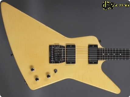 Gibson Explorer  1985 White