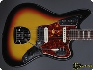 Fender Jaguar 1966 3 tone Sunburst