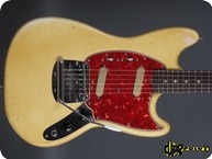 Fender Mustang 1966 Olympic White