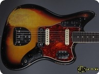 Fender Jaguar 1966 3 tone Sunburst