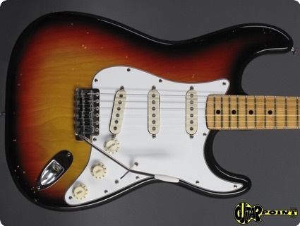 Fender Stratocaster 1977 3 Tone Sunburst