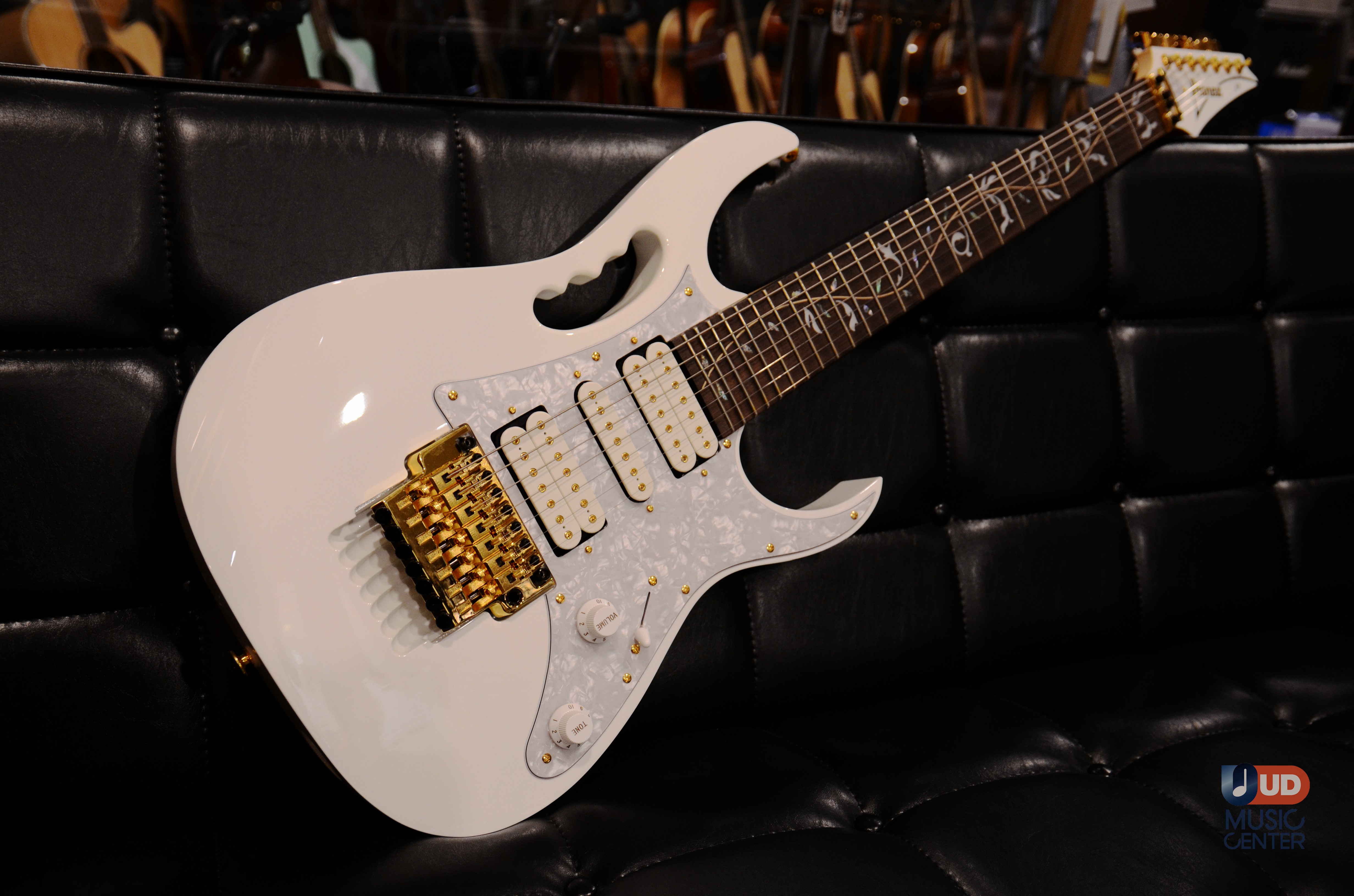 Music Instrument Ibanez Jem 7v7