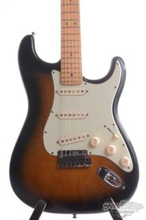 Fender Stratocaster Deluxe 2 Tone Sunburst 2006