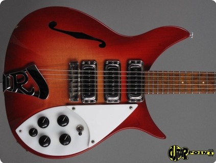 Rickenbacker 320 1975 Fireglo