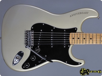 Fender Stratocaster   20th Anniversary 1979 Silvermetallic