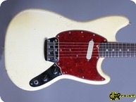 Fender Musicmaster 1966 Olympic White