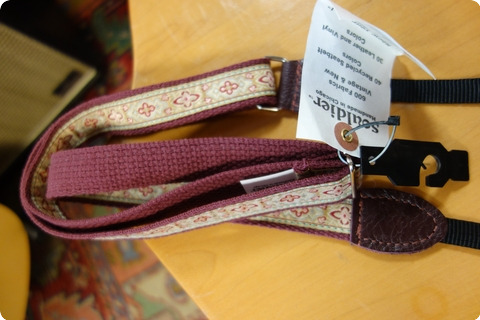 Souldier Souldier Ukulele Strap Anouk   Burgundy/taupe