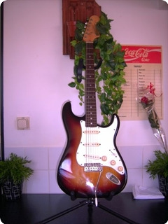 Fernades Fst 50 Stratocaster  70's Sb