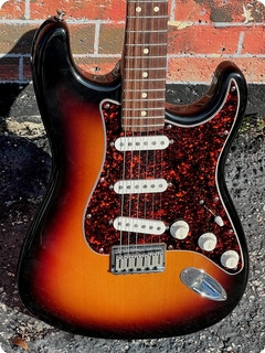 Fender Stratocaster Ltd. Run 1998 Sunburst Finish