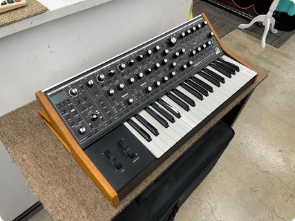 Moog Moog Sub 37 Tribute Edition 2010