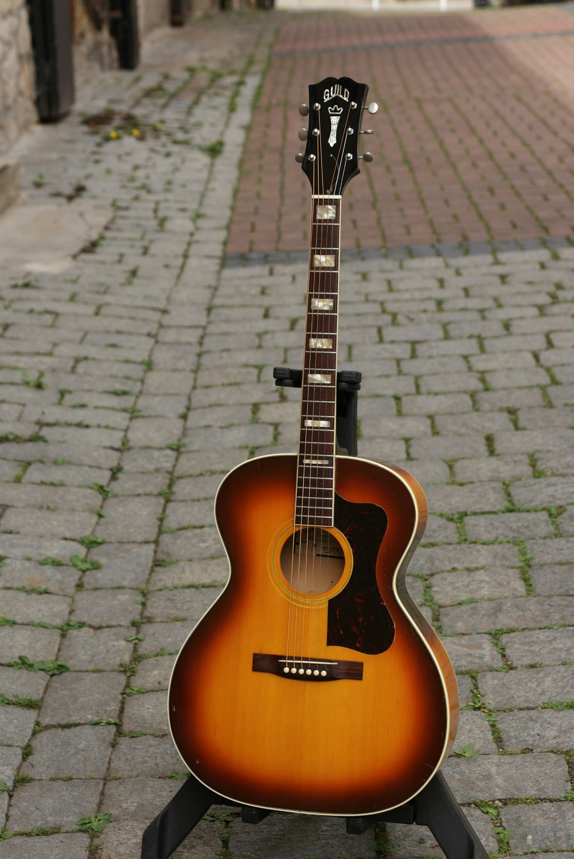 Guild F 40 Valencia 1960 Sunburst Guitar For Sale Henkes & Blazer