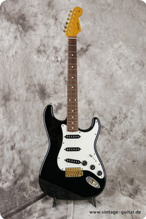 Fernandes Stratocaster Style The Revival Black