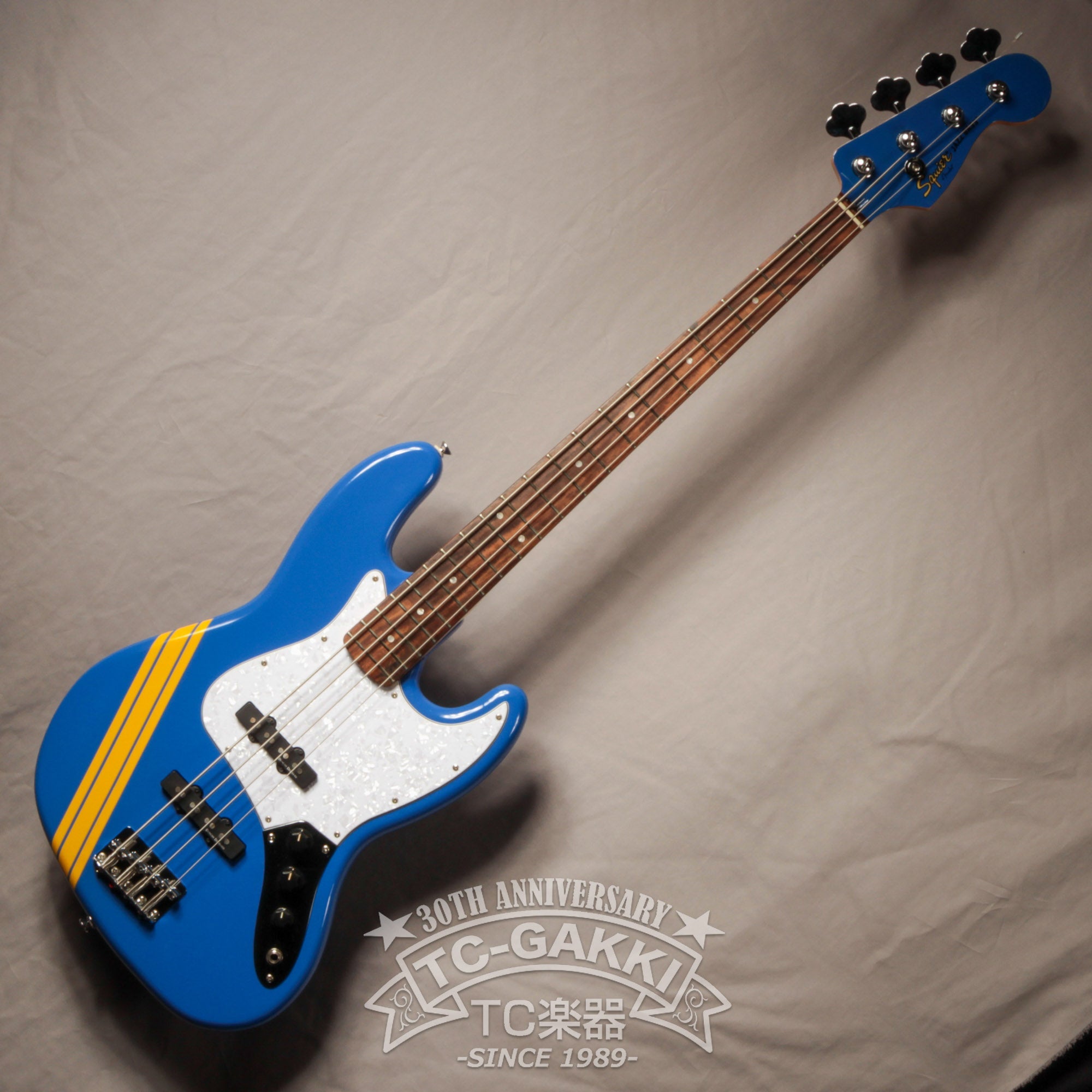 超歓迎好評 ヤフオク! Squier by Fender Tomomi Jazz Bass Bluetus (ス...